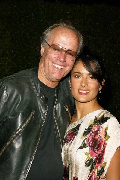 Peter Fonda y Salma Hayek — Foto de Stock