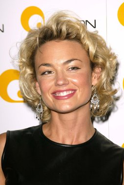 Kelly Carlson