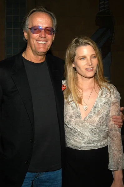 Peter Fonda and daughter Bridget Fonda — Stock Photo, Image