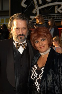 Sam behrens ve eşi shari belafonte