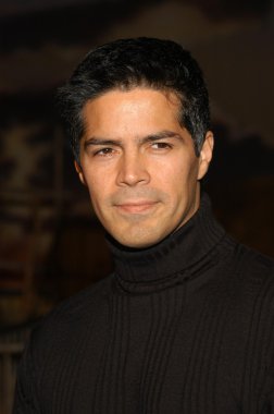 Esai morales