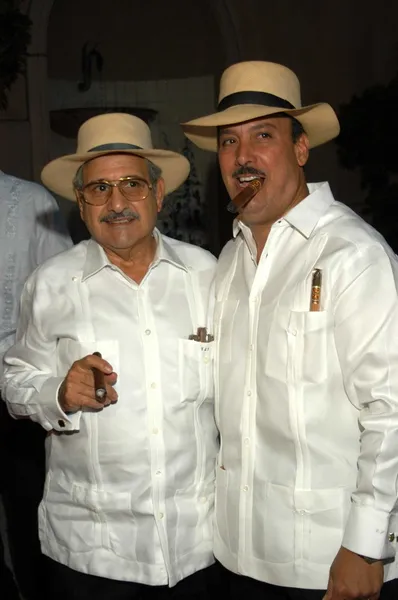 Карлос Фуенте, старший і Карлос "Карліто" Фуенте, jr. — стокове фото