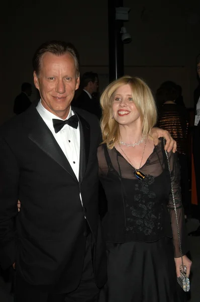 James Woods and date Dawn Denoon — Stockfoto