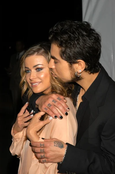 Dave Navarro y Carmen Electra — Foto de Stock