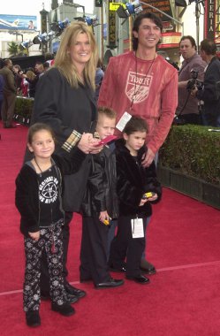 Lou diamond phillips, eşi kelly ve aile