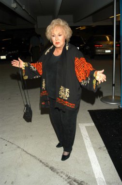 Doris Roberts