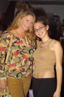 Julie shugerman ve simone shugerman