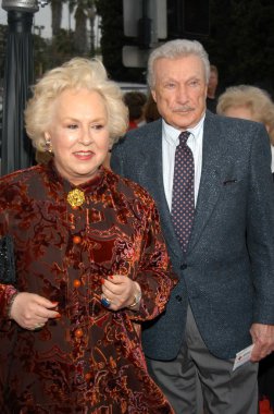 Doris Roberts