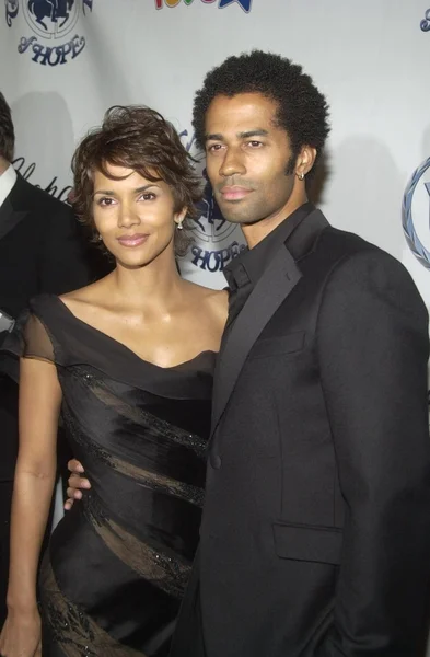 Halle berry a eric benet — Stock fotografie