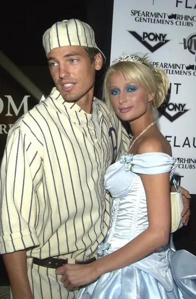 Paris Hilton y fecha Jason — Foto de Stock