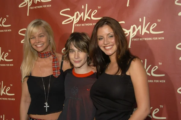 Julie mccullough, marsen hefner och penelope jimmenez — Stockfoto