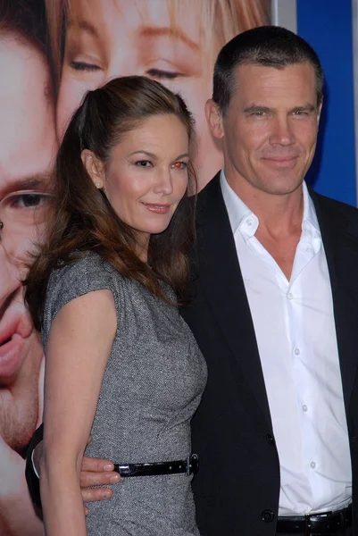 Diane Lane ja Josh Brolin. — kuvapankkivalokuva