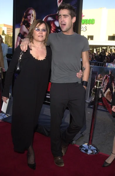 Colin Farrell and his mom — Stock Photo, Image