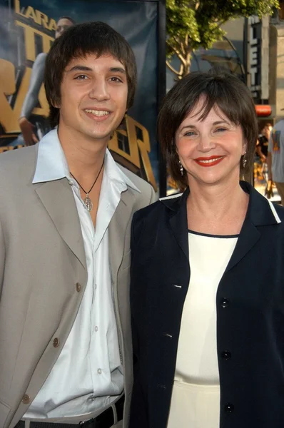 Cindy williams och son zack — Stockfoto