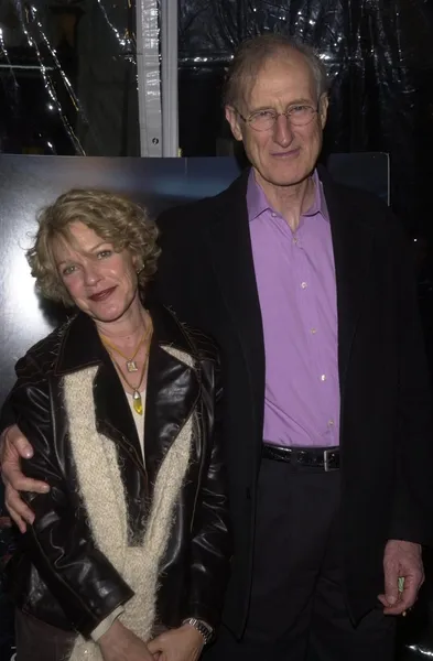 James cromwell en vrouw julie — Stockfoto