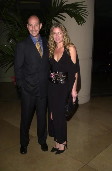 Miguel Ferrer and wife Leilani Sorrel — Stock Photo, Image