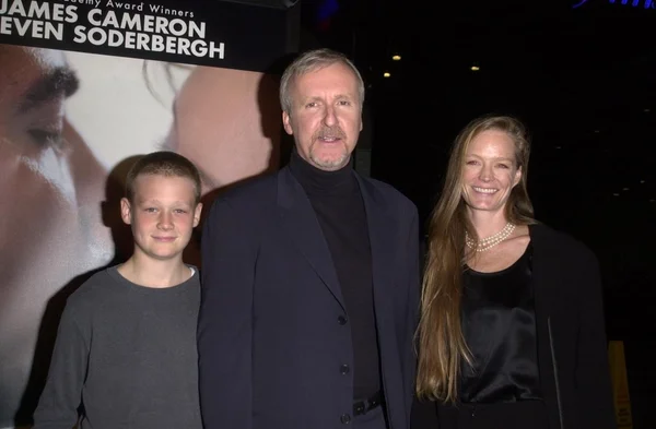 James Cameron, Suzy Amis e Jasper — Fotografia de Stock