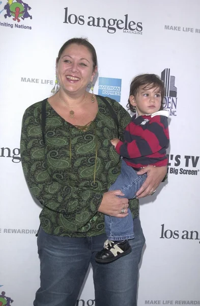 Camryn Manheim y su hijo Milo —  Fotos de Stock