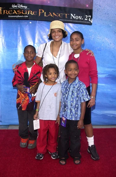 Victoria Rowell e la famiglia — Foto Stock