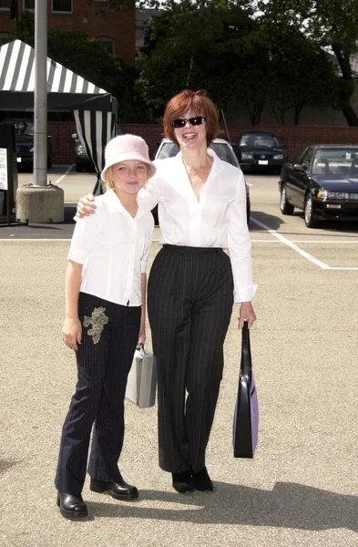 Francis Fisher y su hija Francesca — Foto de Stock