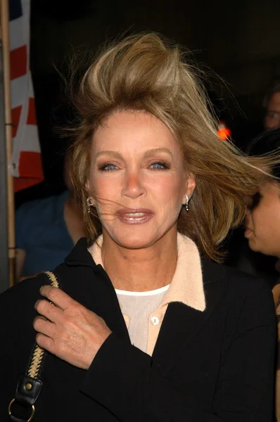 Donna Mills — Stockfoto