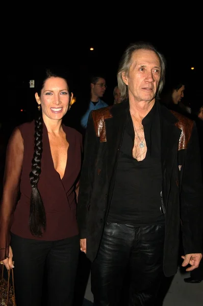 Annie Bierman y David Carradine — Foto de Stock