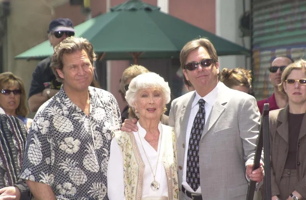 Jeff Bridges, Betty Garrett e Beau Bridges — Fotografia de Stock