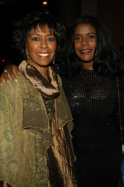 Shiela Frazier et son amie — Photo