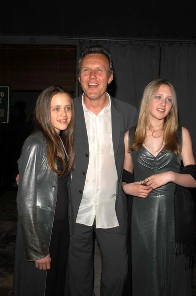 Anthony Head and daughters — Stock Photo, Image