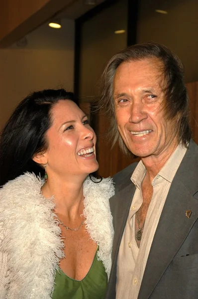 David Carradine and Annie Bierman — Stock Photo, Image