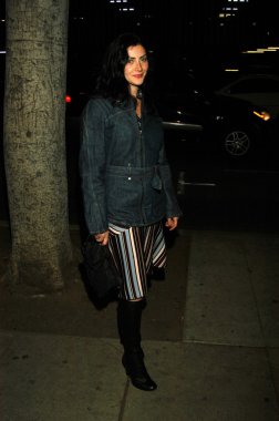 Chris burke, heather Locklear'ı ve arkadaşları