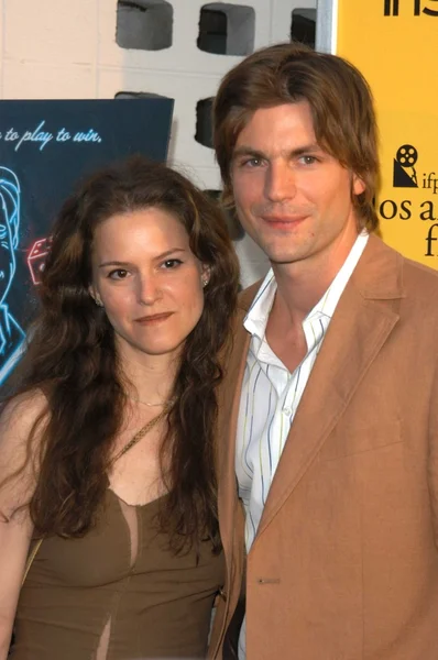 Gale Harold and date Jennifer — Stock Photo, Image