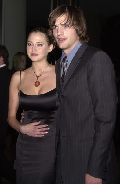 Estella warren och ashton kutcher — Stockfoto