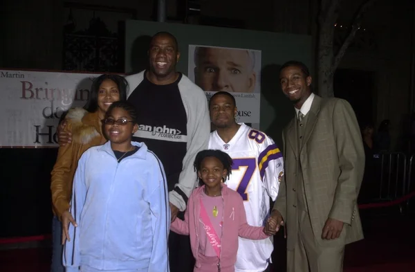 Magic Johnson y su familia —  Fotos de Stock