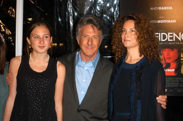 Dustin Hoffman, moglie Lisa e figlia — Foto Stock