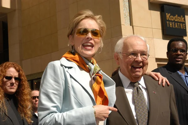 Sharon Stone e Johnny Grant — Fotografia de Stock