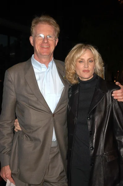 Ed Begley Jr. y su esposa Rachelle — Foto de Stock