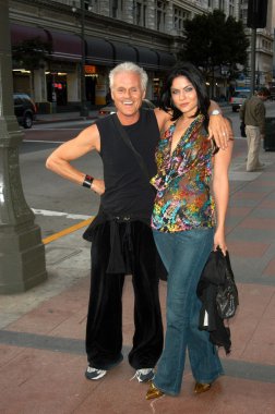 Jodi Lyn O'Keefe ve Michael Des Barres