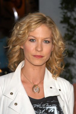 Jenna elfman