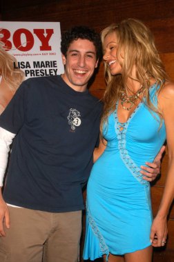 Jason biggs ve nikki ziering