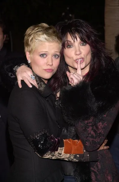 Tammy lynn michaels och meredith brooks — Stockfoto