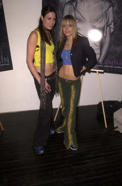 Kristen Raj and Taryn Manning — Zdjęcie stockowe