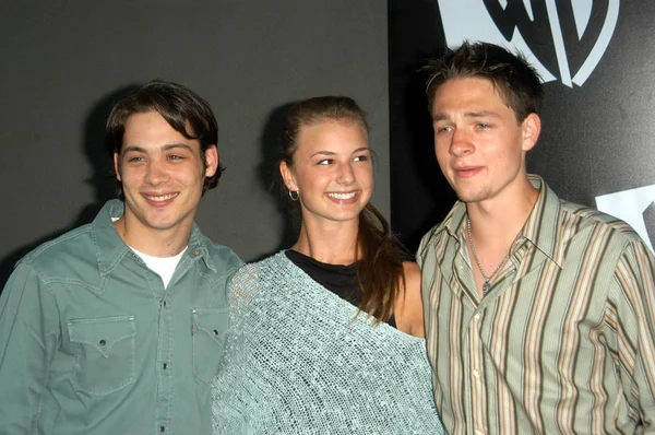 Mike Erwin, Emily VanCamp e Gregory Smith — Fotografia de Stock