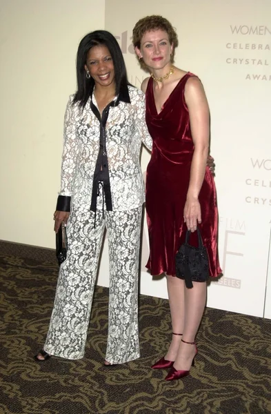 Penny Johnson Jerald y Leslie Hope — Foto de Stock