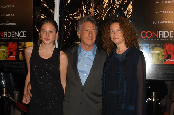 Dustin Hoffman, wife Lisa and daughter — Stock Photo, Image
