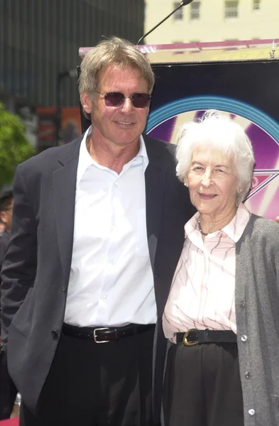 Harrison Ford and mom Dorothy — Stock Photo, Image