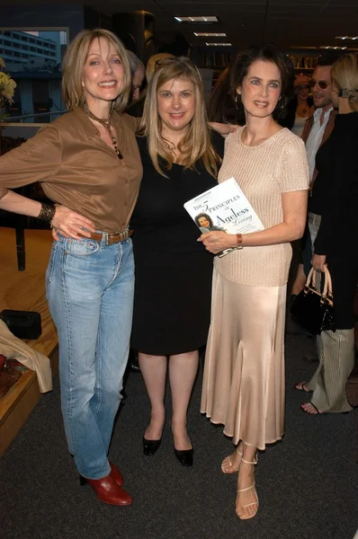 Susan Blakely, Colleen Camp and Dayle Haddon — Stock Photo, Image