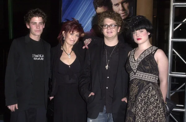 Sharon Osbourne with kids — Stock Photo, Image