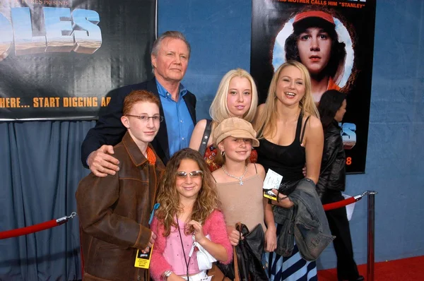 Jon Voight, Skyler Shaye, Jewel e altri — Foto Stock