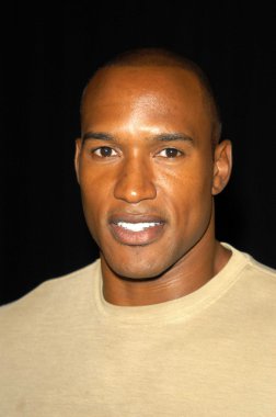 Henry Simmons